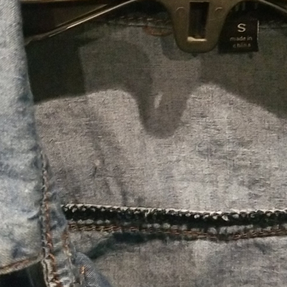 5 button up bundle - Picture 6 of 7